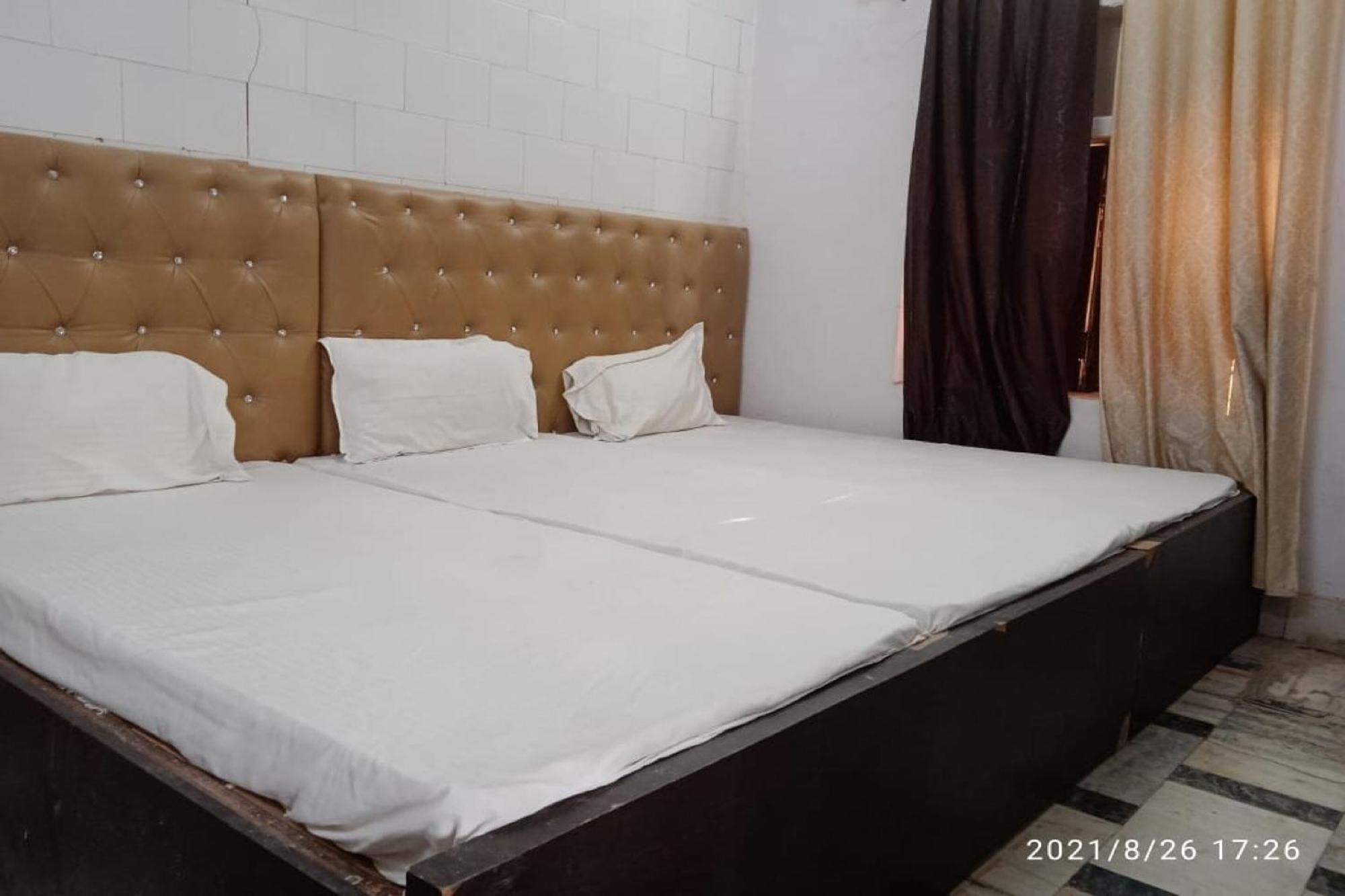 Oyo Home Hotel India Inn Fatehabad Rd. Tājganj Buitenkant foto